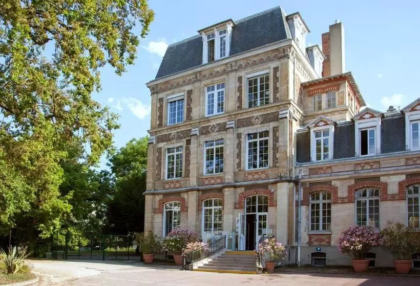 Hotelli The Originals Boutique, Hôtel Maison De L Abbaye