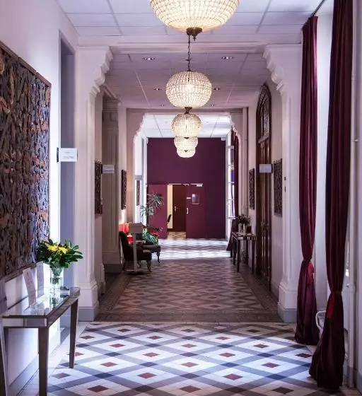 Hotelli The Originals Boutique, Hôtel Maison De L Abbaye