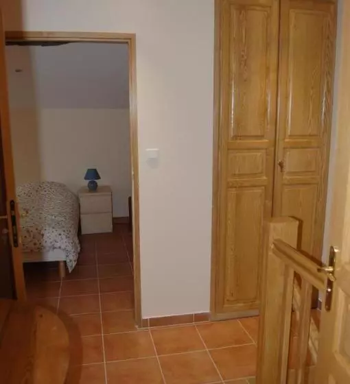 Aamiaismajoitus (B&B) Douce France 82