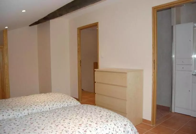 Aamiaismajoitus (B&B) Douce France 82