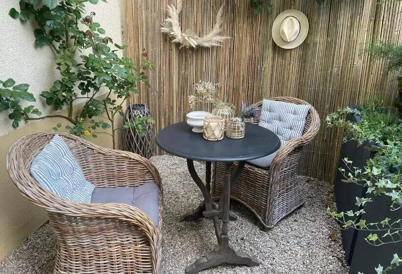 تختخواب و صبحانه Chambre D Hotes La Villa Molina