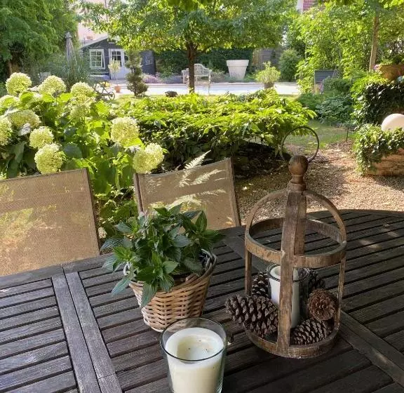 تختخواب و صبحانه Chambre D Hotes La Villa Molina
