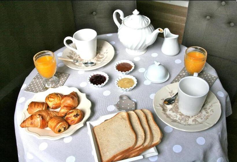 Aamiaismajoitus (B&B) Chambre D Hotes La Villa Molina