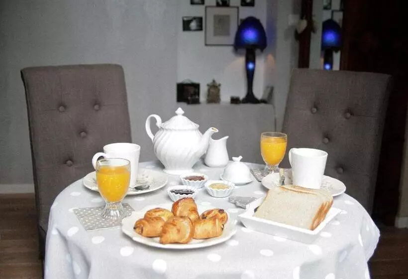 تختخواب و صبحانه Chambre D Hotes La Villa Molina