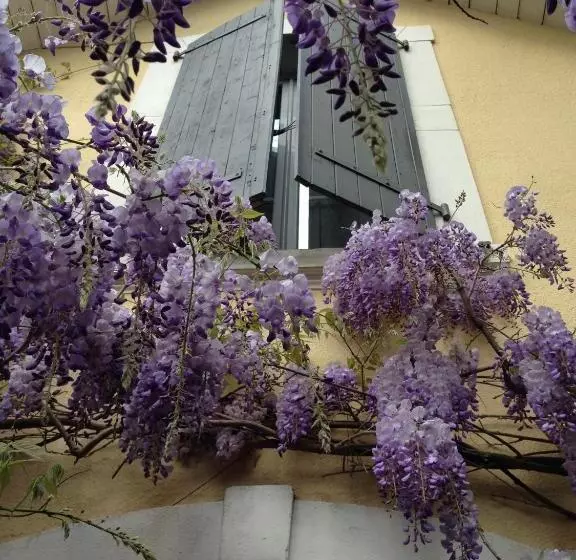 تختخواب و صبحانه Chambre D Hotes La Villa Molina