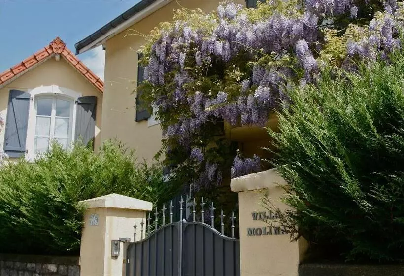تختخواب و صبحانه Chambre D Hotes La Villa Molina