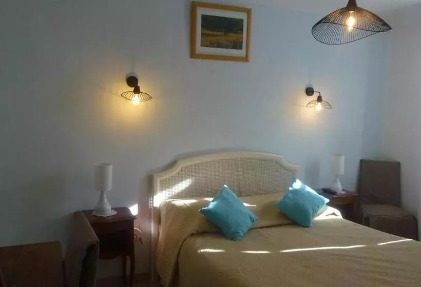 تختخواب و صبحانه Chambre D Hôtes La Pinede