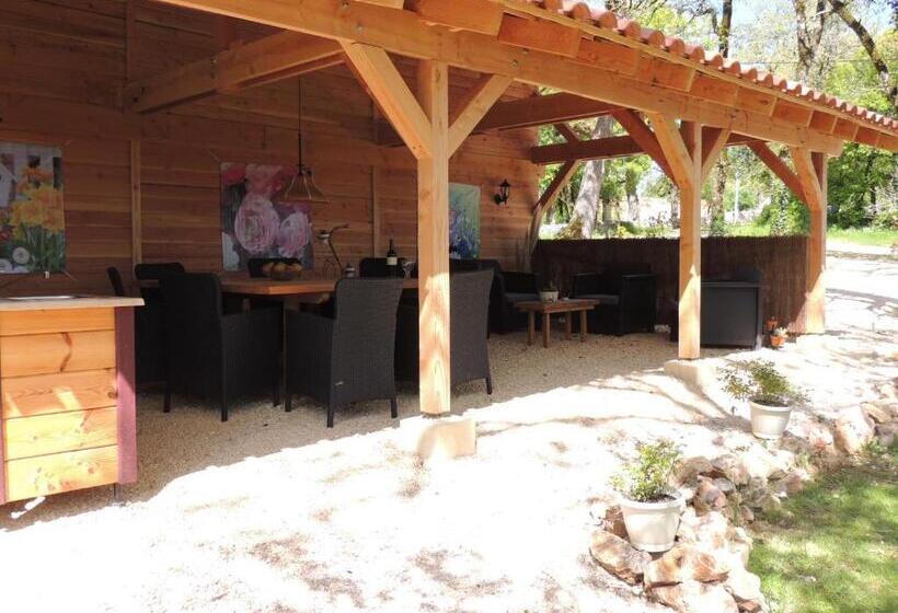 ベッドアンドブレックファースト Chambre D'hôte L'arrivée