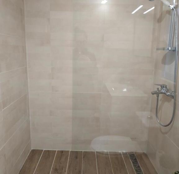 مبيت وإفطار Chambres D'hôtes Saint Vérédème