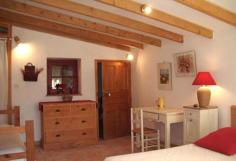 مبيت وإفطار Chambres D'hôtes Saint Vérédème