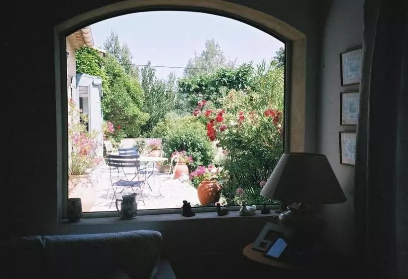ベッドアンドブレックファースト Chambres D'hôtes Saint Vérédème