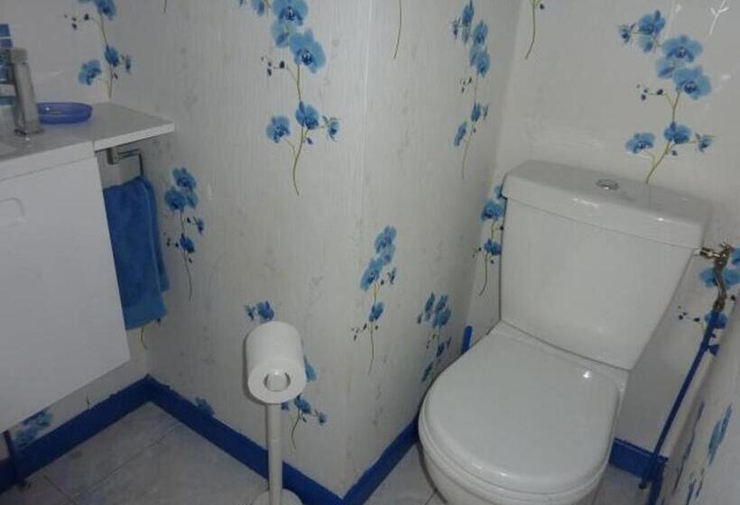 تختخواب و صبحانه Chambres D'hôtes De L'auraine