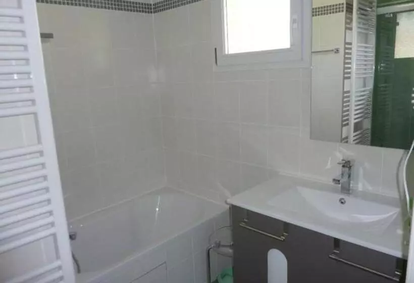 تختخواب و صبحانه Chambres D'hôtes De L'auraine