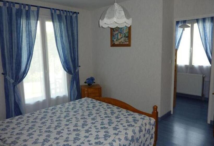 تختخواب و صبحانه Chambres D'hôtes De L'auraine