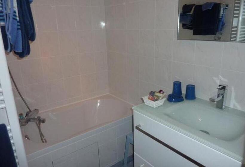 Bed and Breakfast Chambres D'hôtes De L'auraine