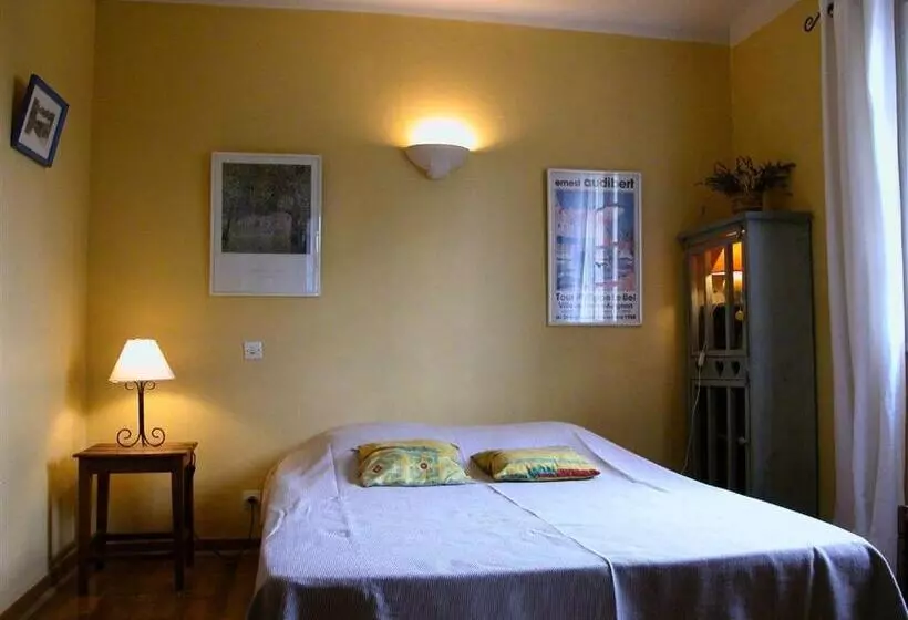 ベッドアンドブレックファースト Chambres D'hôtes Saint Vérédème
