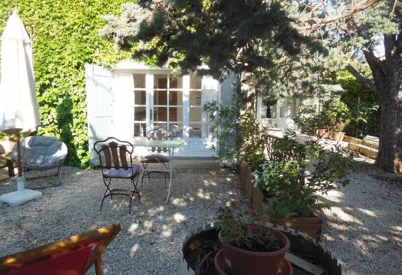 ベッドアンドブレックファースト Chambres D'hôtes Saint Vérédème