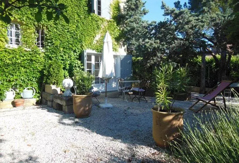 ベッドアンドブレックファースト Chambres D'hôtes Saint Vérédème