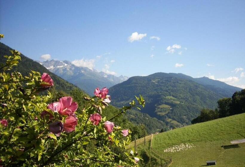مبيت وإفطار Ferme Auberge Du Bessard
