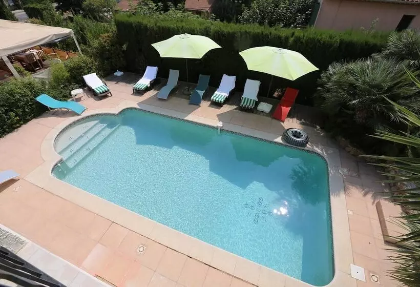Aamiaismajoitus (B&B) La Bastide Des Pins