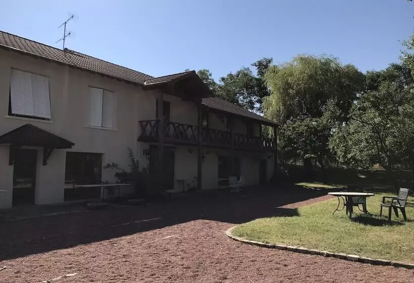 Aamiaismajoitus (B&B) La Ferme Aux Biches