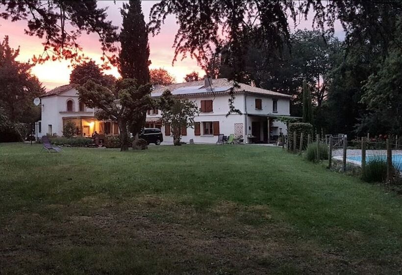 ベッドアンドブレックファースト La Forestière