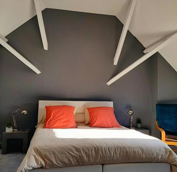 تختخواب و صبحانه La Villa 30