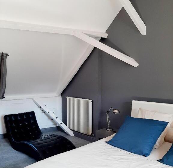 تختخواب و صبحانه La Villa 30