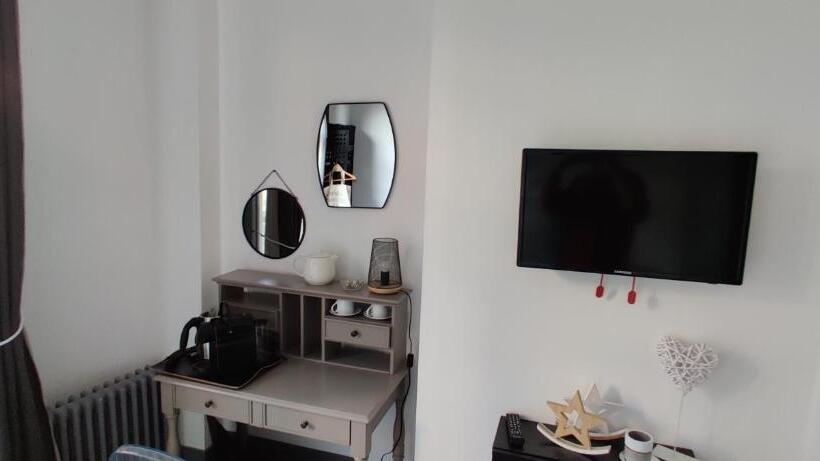 تختخواب و صبحانه La Villa 30