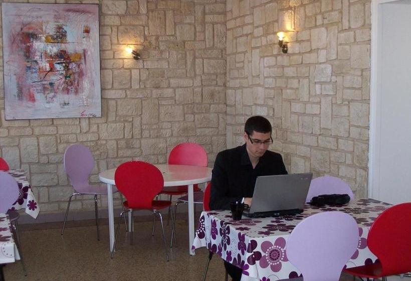 בית מלון כפרי Ambre