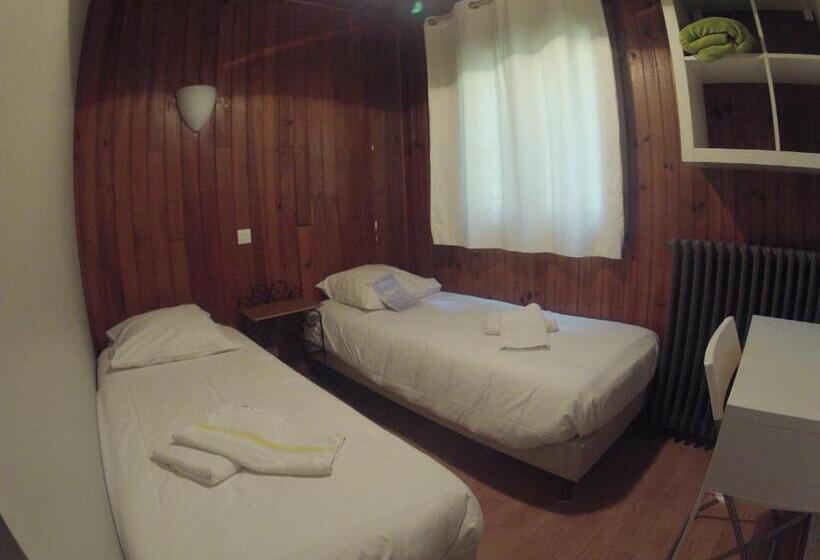 בית מלון כפרי Auberge Du Virage