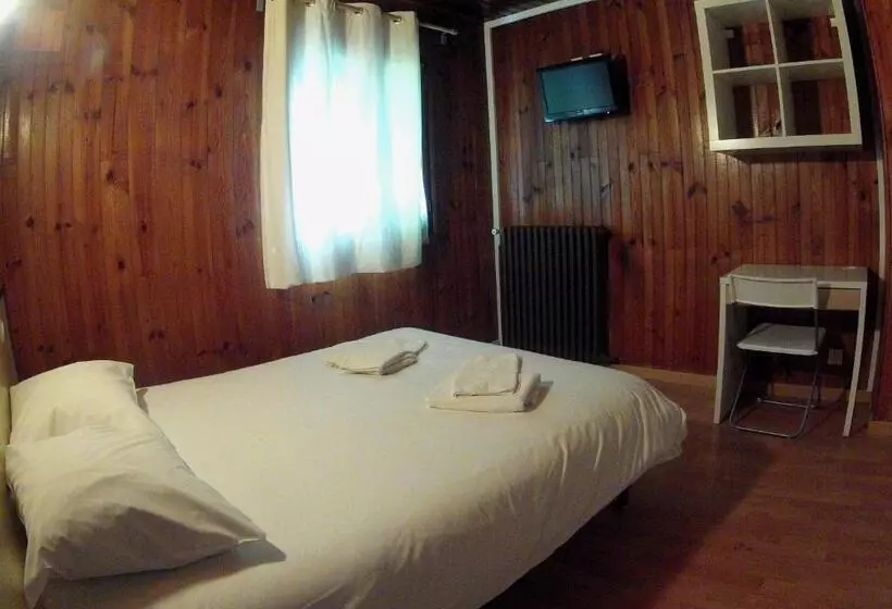 Hotelli Auberge Du Virage