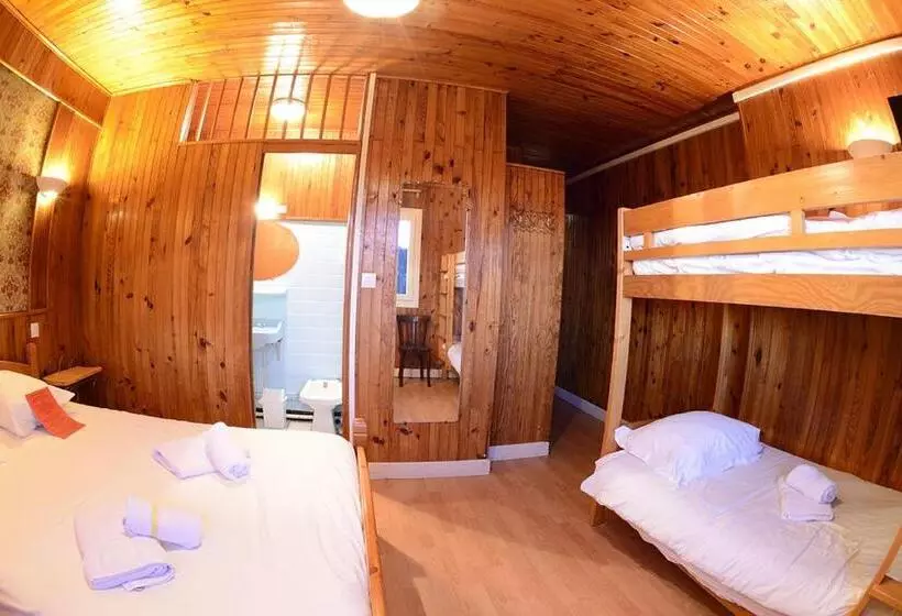 Hotelli Auberge Du Virage