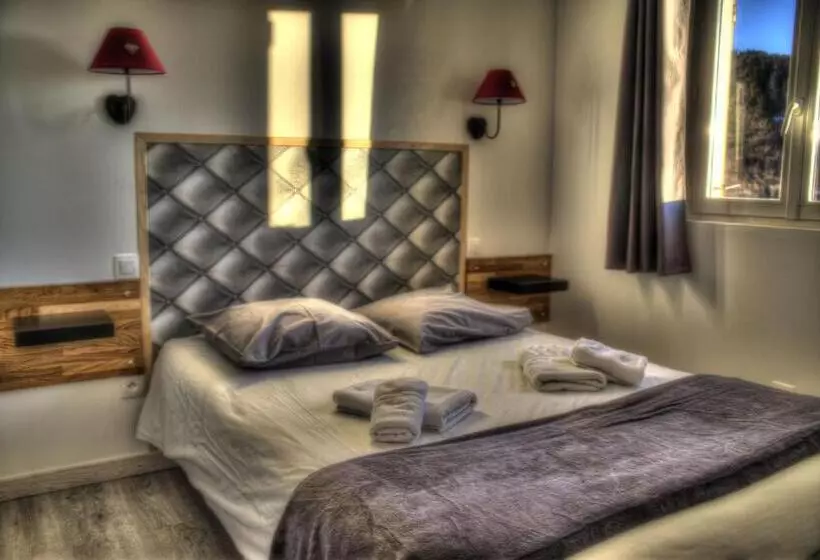 Hotelli Auberge Du Virage