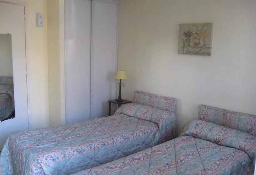 ホテル Auberge Le Cheval Blanc
