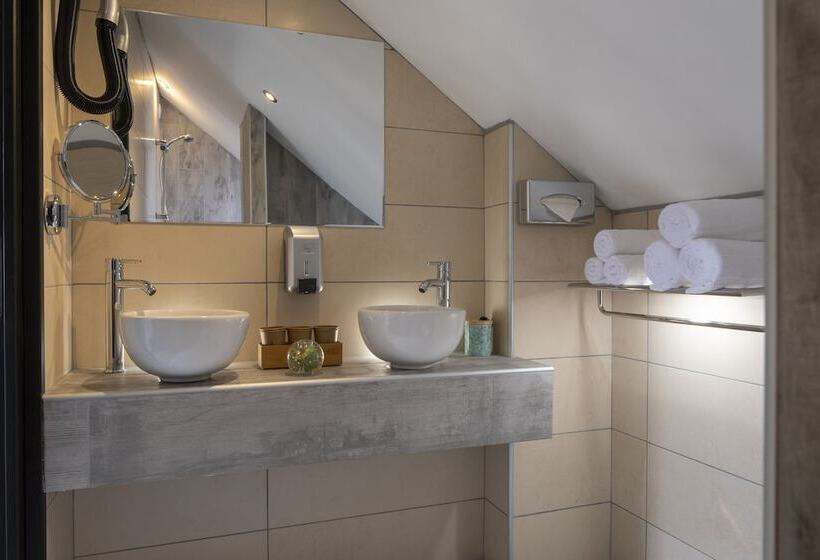 Отель Cocoon Inn