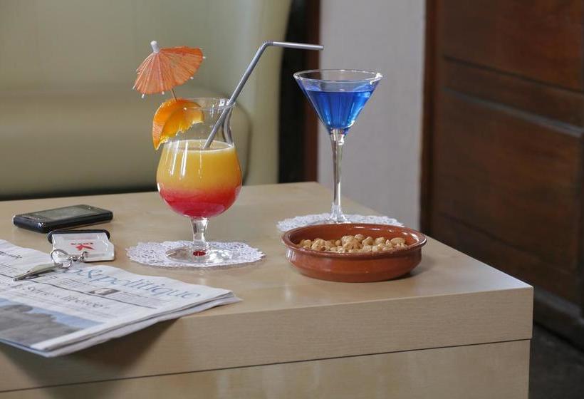 Отель Hôtel Le Génépi