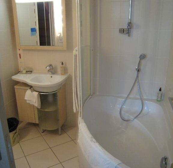 Отель Hôtel Le Manoir Aux Vaches