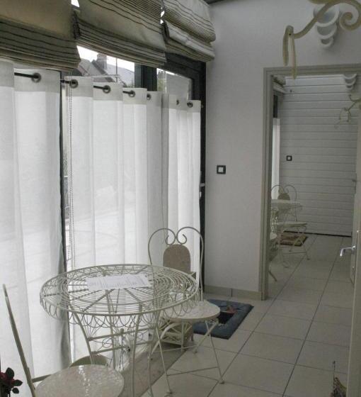 Отель Hôtel Le Manoir Aux Vaches