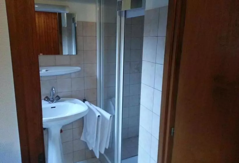 ホテル Hôtel Le Mont Jorat