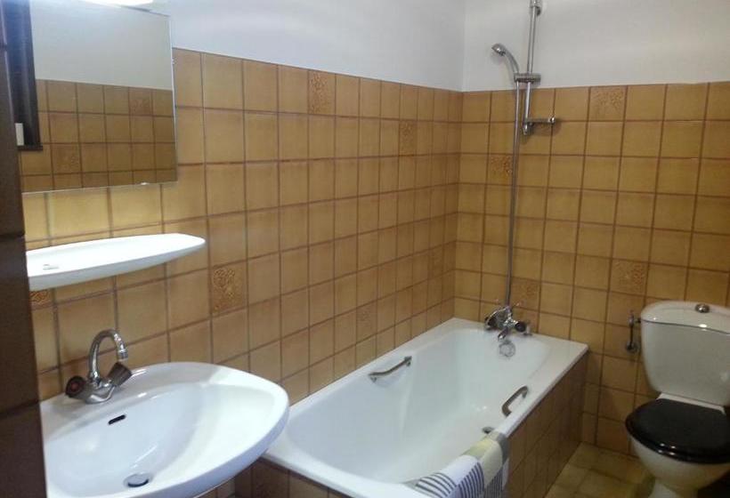 Отель Hôtel Le Mont Jorat