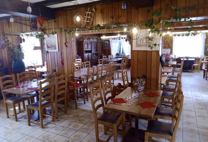 Отель Hôtel Le Mont Jorat