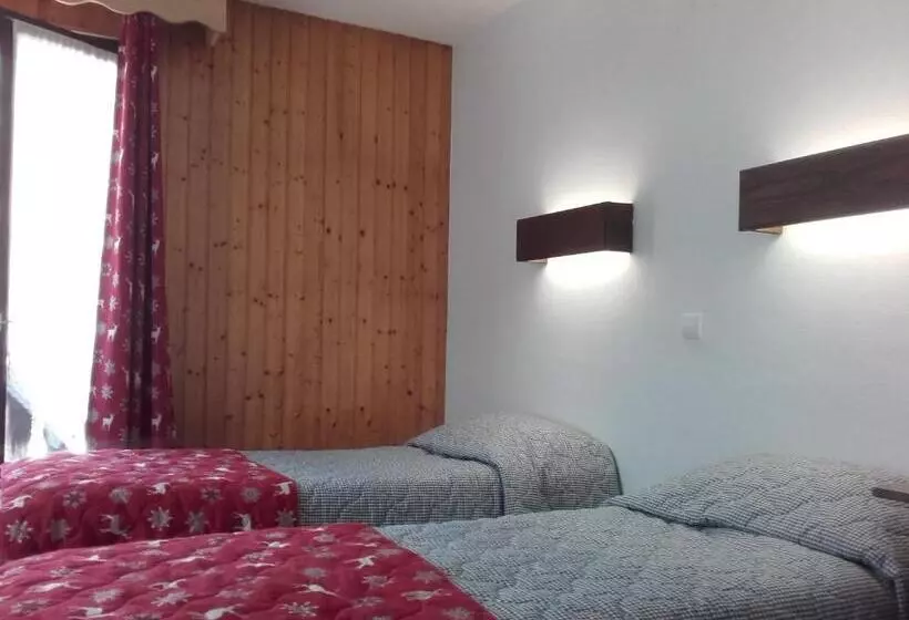 ホテル Hôtel Le Mont Jorat