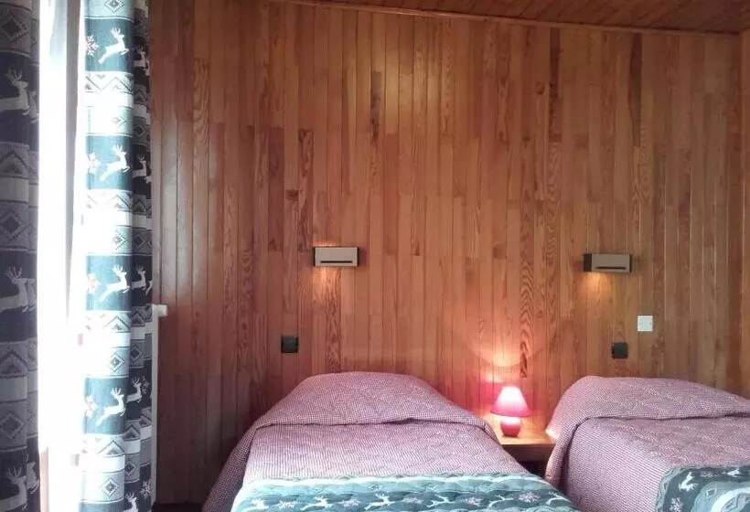 ホテル Hôtel Le Mont Jorat