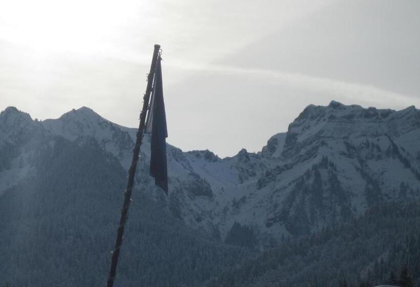 Отель Hôtel Le Mont Jorat