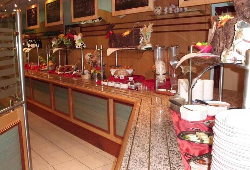 ホテル Hôtel Restaurant De L Europort