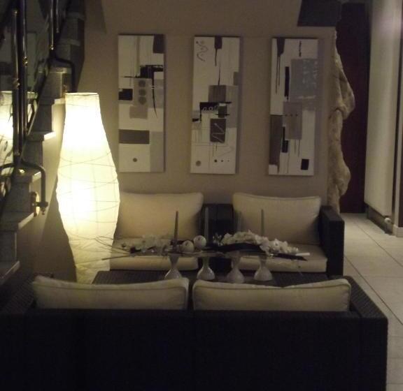 ホテル Hôtel Restaurant De L Europort