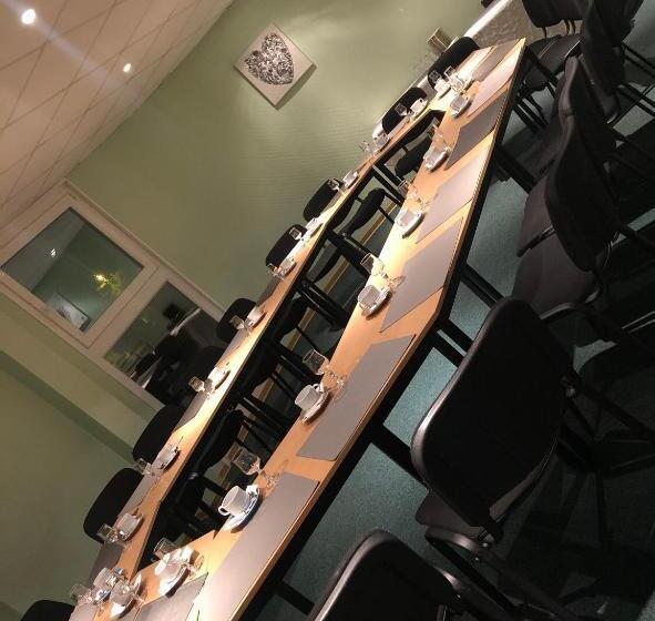 ホテル Hôtel Restaurant De L Europort