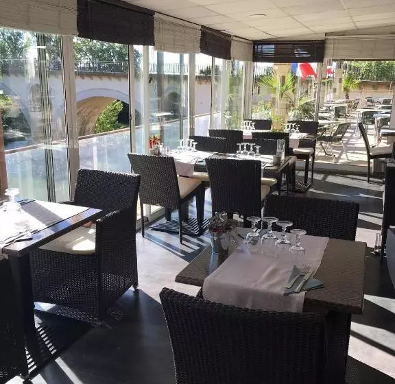 هتل Hôtel Restaurant Mon Auberge