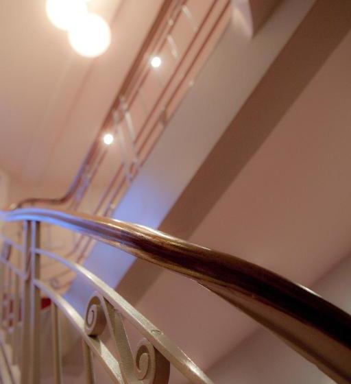 Отель L Olympique 1924